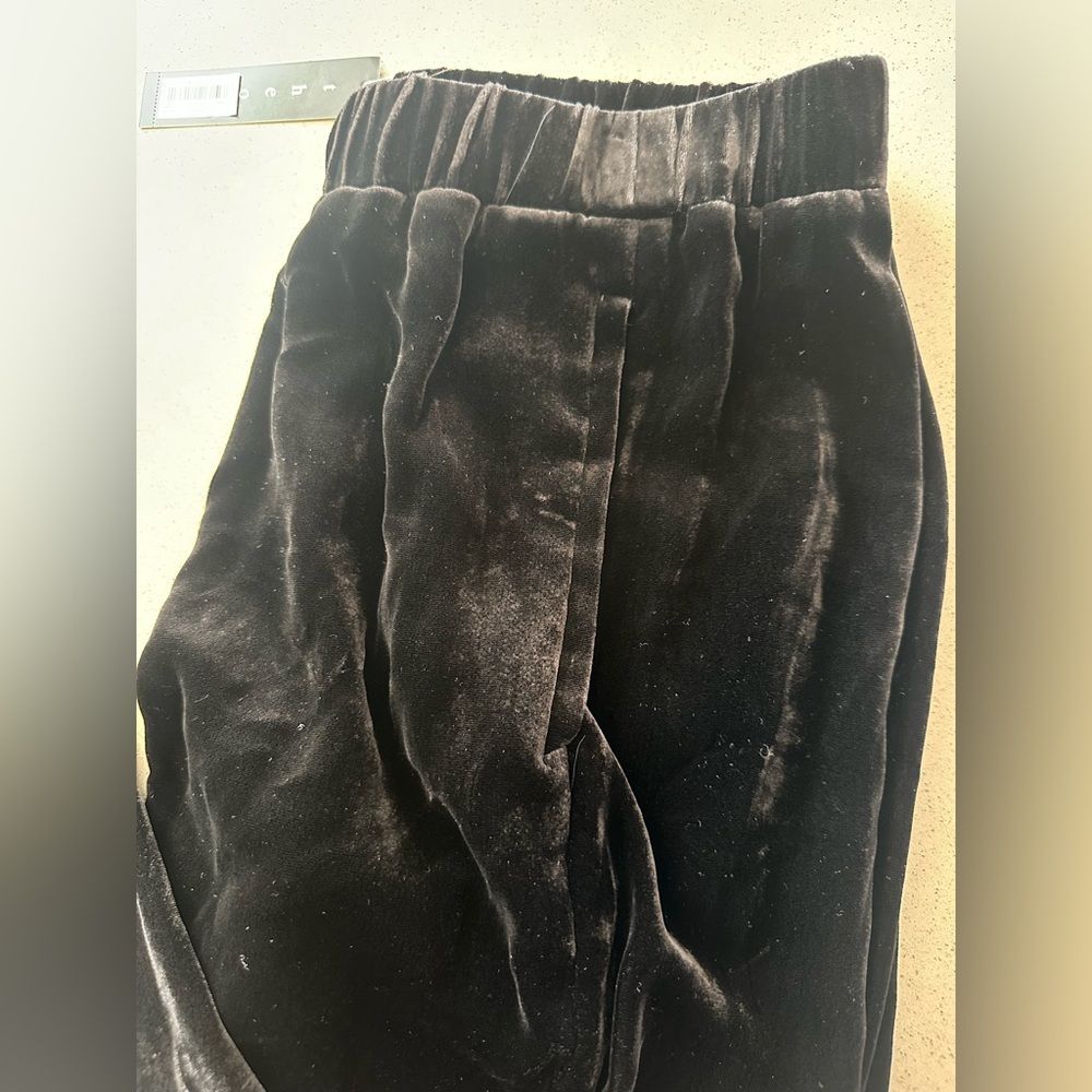BRAND NEW with TAG! Theory velvet black pants Thorene size small - Picture 3 of 10